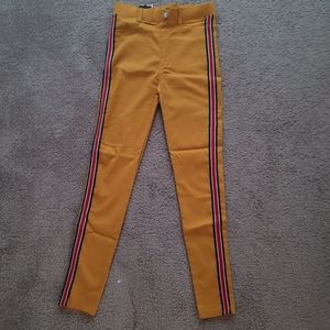 Kroix Women’s Stretch Denim Pull on Pants Sm/Med Rhinestone Button Stripes